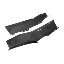 Load image into Gallery viewer, Carbon Fiber Inner Door Panel Inserts - Ferrari 458 Italia/Spider