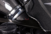 Load image into Gallery viewer, Eventuri F9X X5M / X6M Pre-LCI Carbon Turbo Inlet Set
