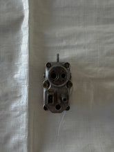 Load image into Gallery viewer, Porsche 911 SC Warm Up Regulator (0438140045)
