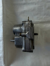 Load image into Gallery viewer, Porsche 911 SC Warm Up Regulator (0438140045)
