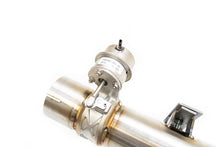 Load image into Gallery viewer, Fabspeed Porsche 991.2 Carrera Valvetronic Center Muffler Bypass X-Pipe (PSE Only)
